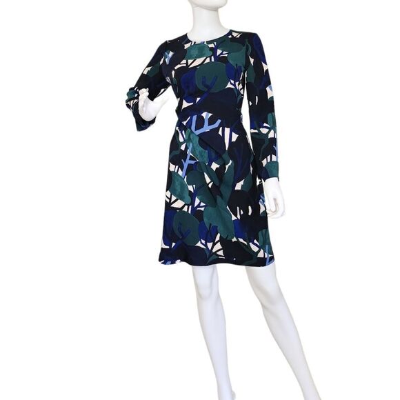 Ann Taylor  - Picture 1 of 17